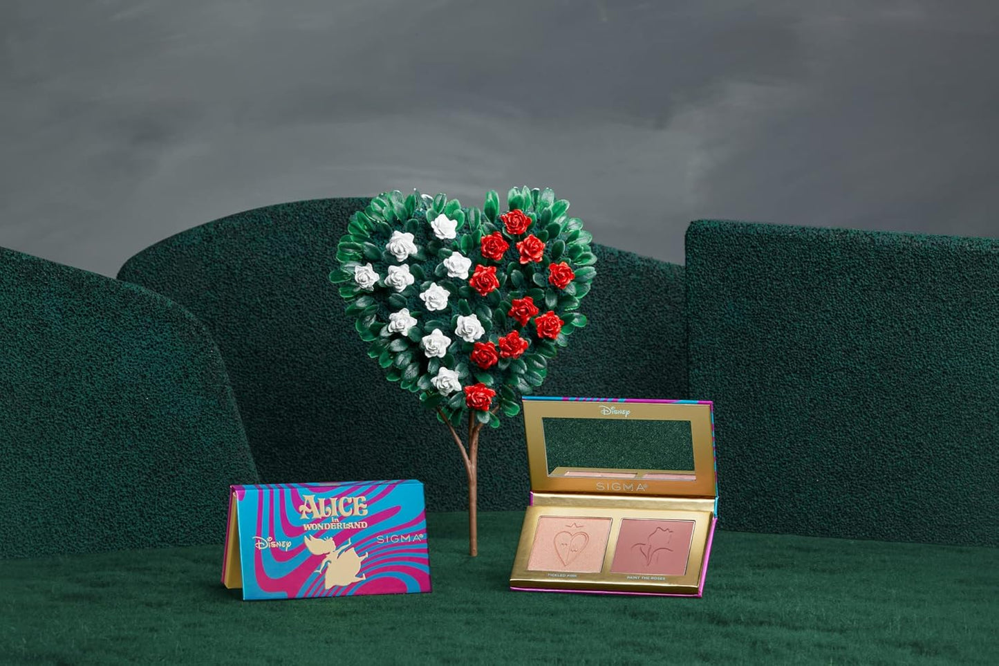 Sigma Beauty and Disney Makeup Palette- Alice in Wonderland Highlighter and Blush Palette - Long lasting blush and Highlighter Pressed Powder - Gluten Free, Cruelty Free, Vegan Makeup Palette