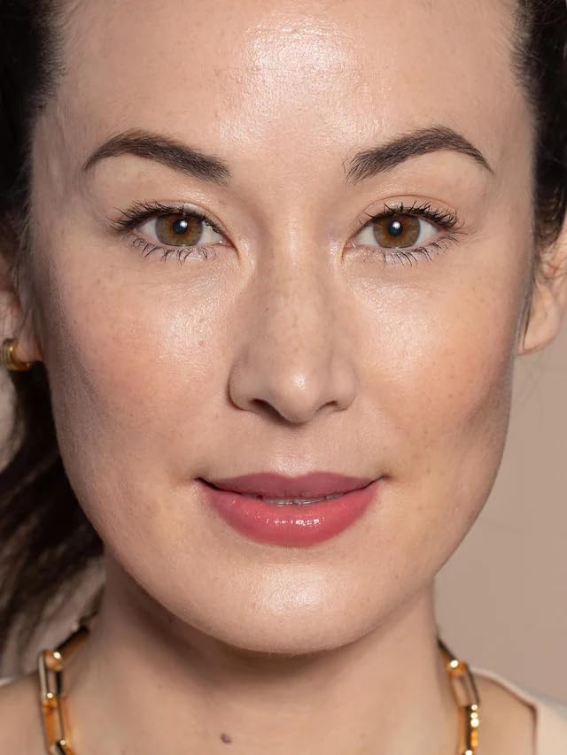 ILIA - Balmy Gloss Tinted Lip Oil | Smoothing Lip Color, Never Sticky | Hydrate, Plump + Moisturize with Hyaluronic Acid | Vegan, Cruelty + Gluten-Free (Linger, 0.14 fl oz | 4.3 ml)