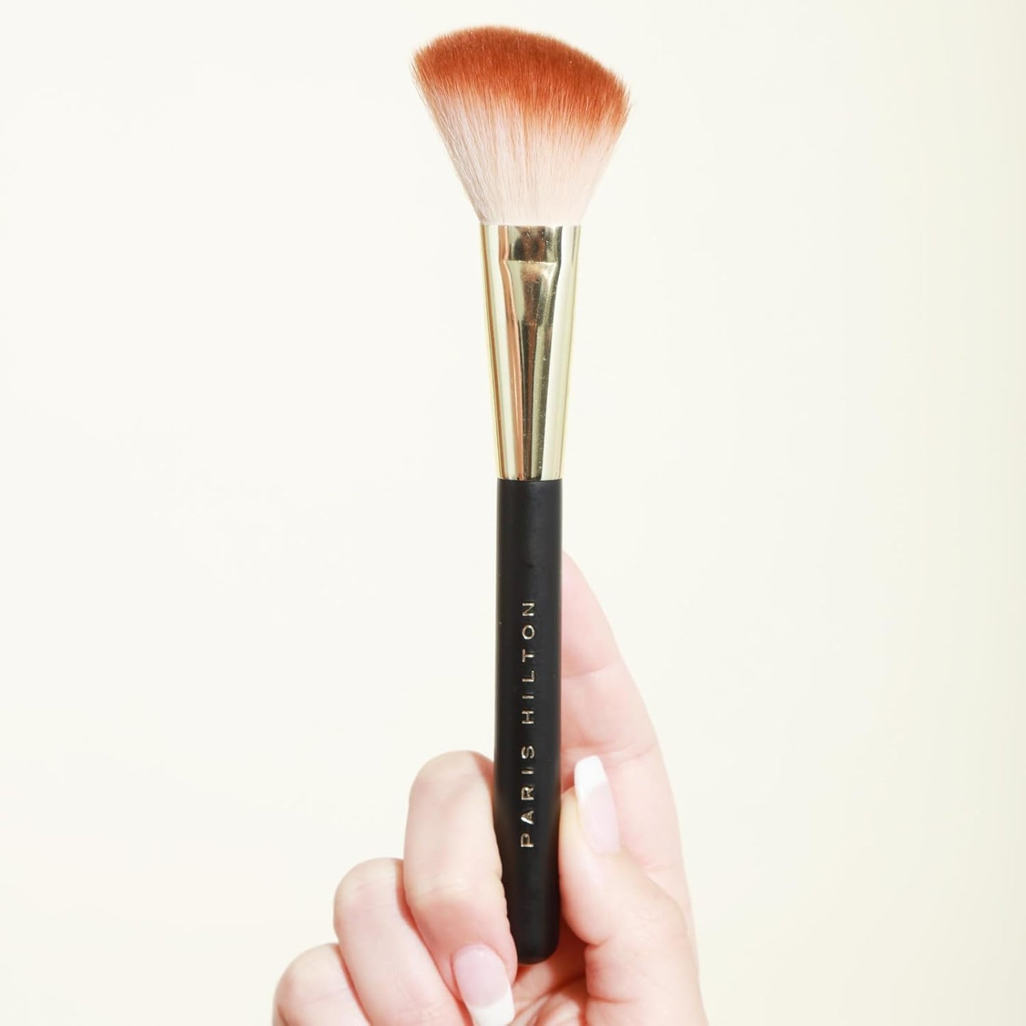 Paris Hilton Define Your Light Set - Blendable Highlighter Makeup with Vibrant Blush, Bronzer and Contour Palette - Makeup Palette with Brush - 1 pc