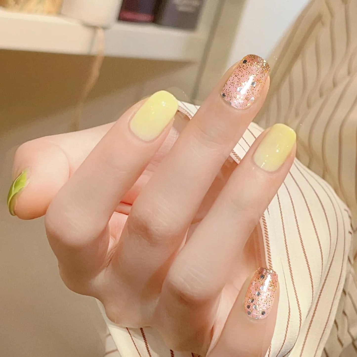 Major Dijit Quick Dry Nail Polish Glitter Yellow Summer Nail Lacquer for Nail Art Regular Nail Polish 0.41 fl oz.