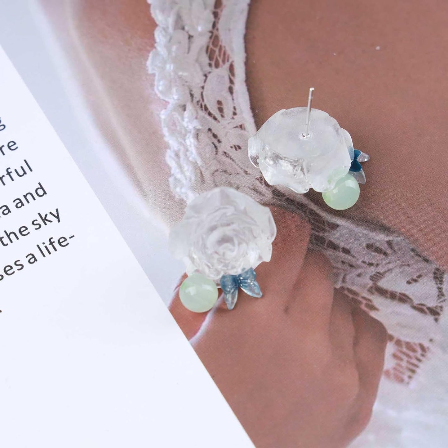 Vintage Resin Flower Earrings Camellia Flower Stud Earrings Large Transparent Flower Earrings Boho Transparent Petal Earrings Jewelry for Women