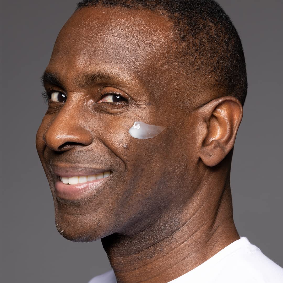 Shakeup - 4-Piece Mens Anti-Aging Gift Set, Age Def-Eye Lifting Eye Cream, Pro-Youth Serum, Matte-Effect Moisturiser, Plus Wash Bag