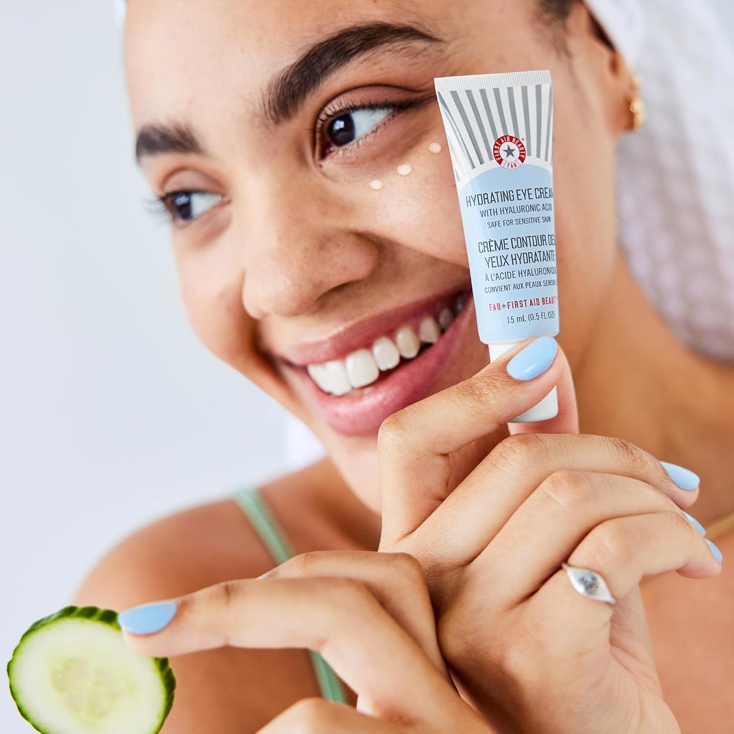 First Aid Beauty Hydrating Eye Cream With Hyaluronic Acid – Helps Reduce Puffiness and Hydrate, Smooths Fine Lines & Wrinkles – 0.5 oz