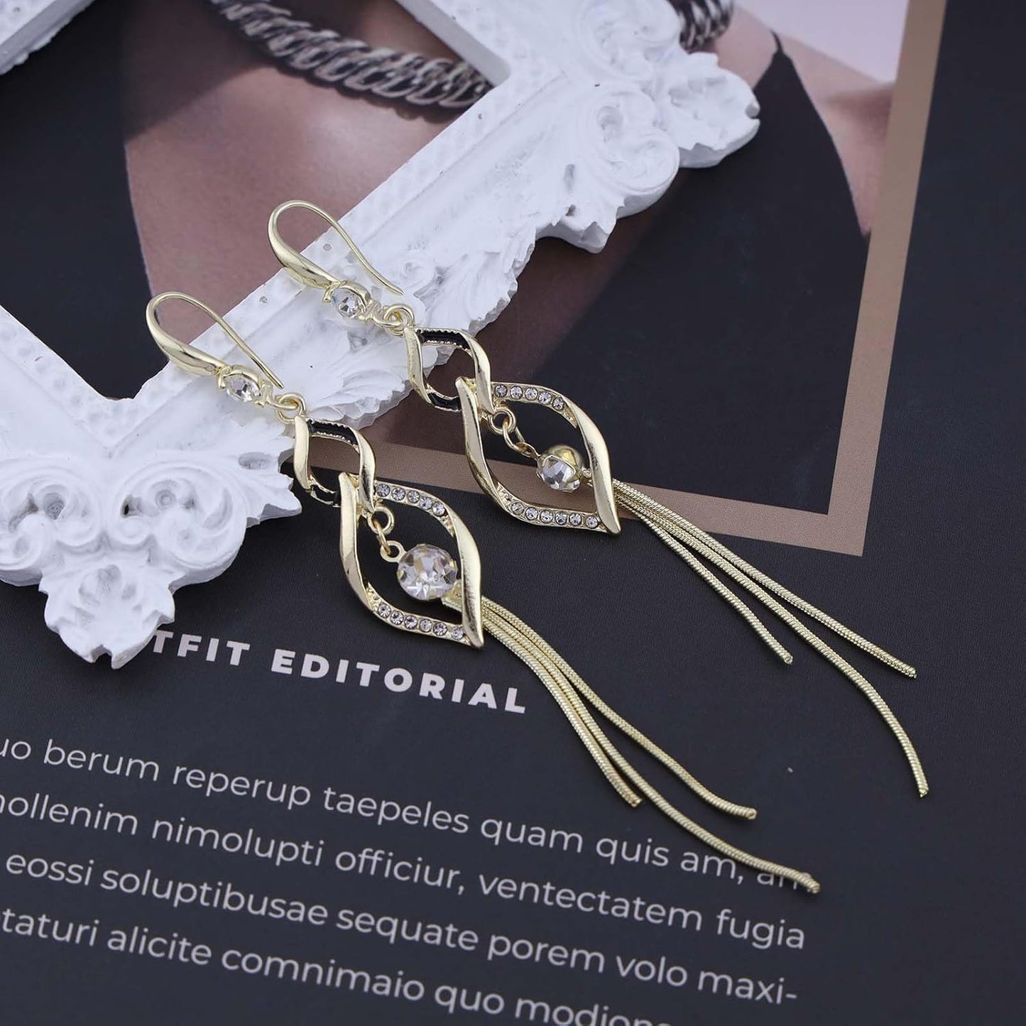 Vintage Crystal Dangle Earrings Long Rhinestone Chain Earrings Gold Swirl Square Drop Earrings Shine Cz Tassel Drop Earrings Jewelry for Women